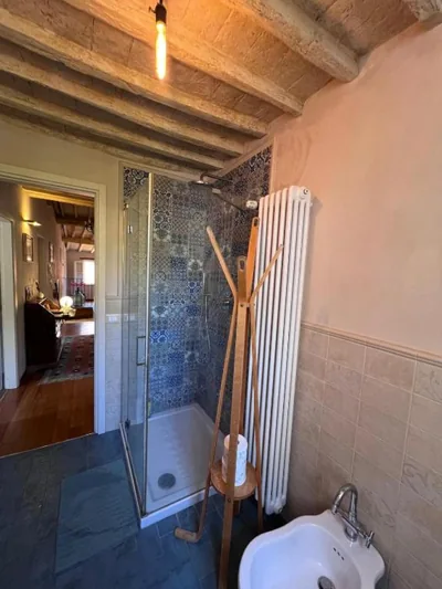 Camera Doppia con Letti Singoli Standard e Bagno in Comune — da Francesco rooms